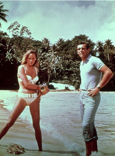 Ursula Andress  Sean Connery (D...